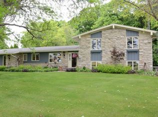 N2665 Honeymoon Hill Rd, NEW HOLSTEIN, WI 53061