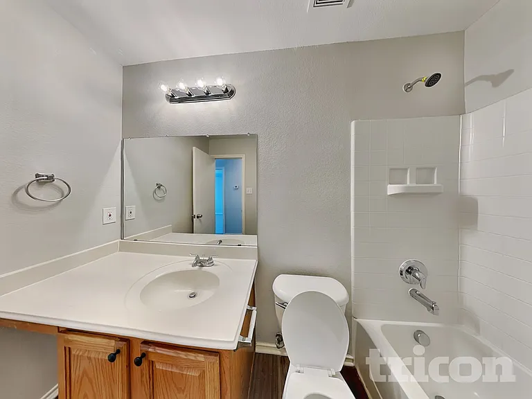 1525 Trent Dr — Photo 17