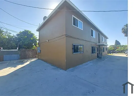 2 bed, 800 sqft, $3,100 — Photo 2