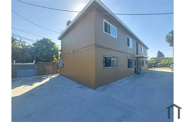 Building Photo - 155 W 85th Pl