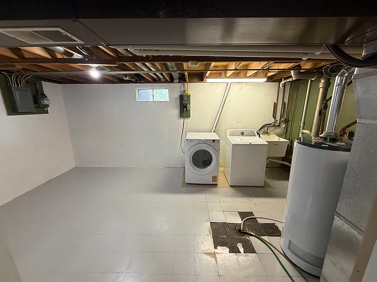 1818 Grandview Dr — Photo 16