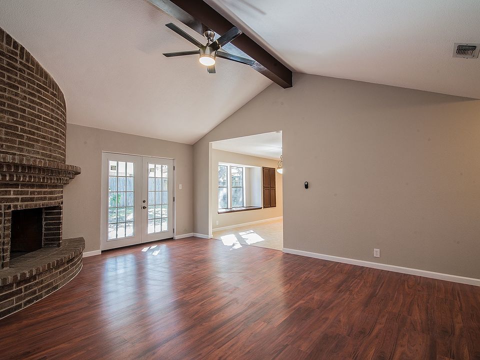 1st image of 8626 Pendragon St