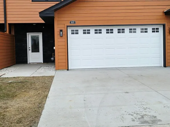 805 Viburnum St, Belle Plaine, MN 56011