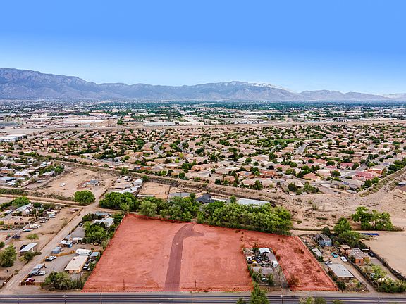 2nd image of 200-209 Josefita Rd NE