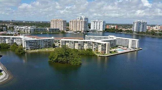 1st image of 1000 Island Blvd #1809