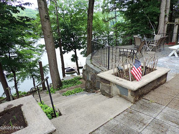 3rd image of 182 Lennon Rd