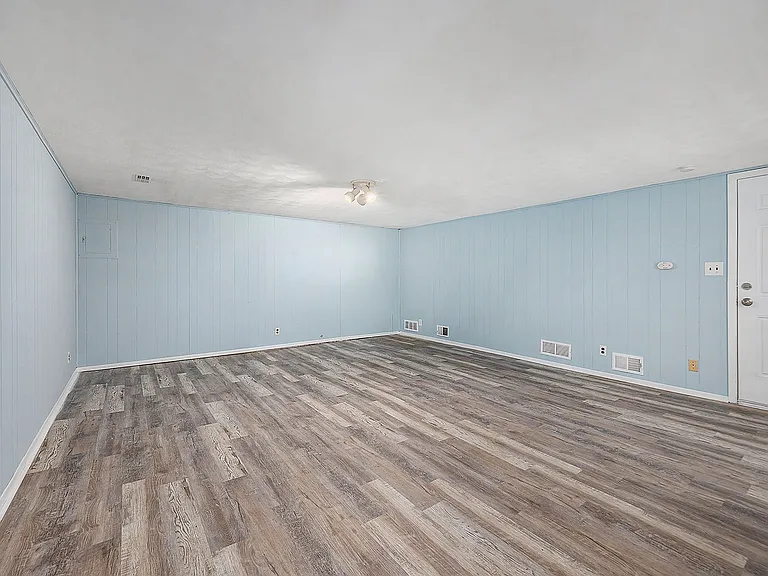 2833 Tepee Ave — Photo 5