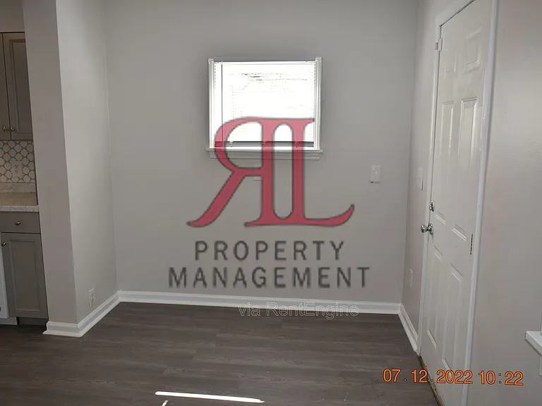 765 E Deshler Ave — Photo 15