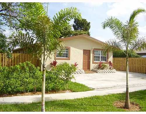 6147 SW 48th Ct #BACK Photo 1 6147 SW 48th Ct #BACK Photo 1