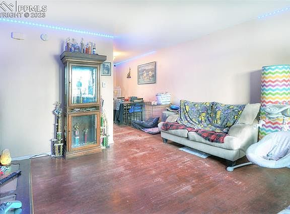 5th image of 834 Sequoia Dr