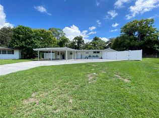 2012 Hopkins Dr W, Bradenton, FL 34207