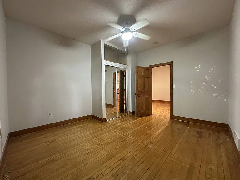 2916 Grand Ave S #1 — Photo 7