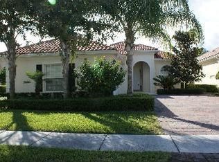 8268 Xanthus Ln, Wellington, FL 33414