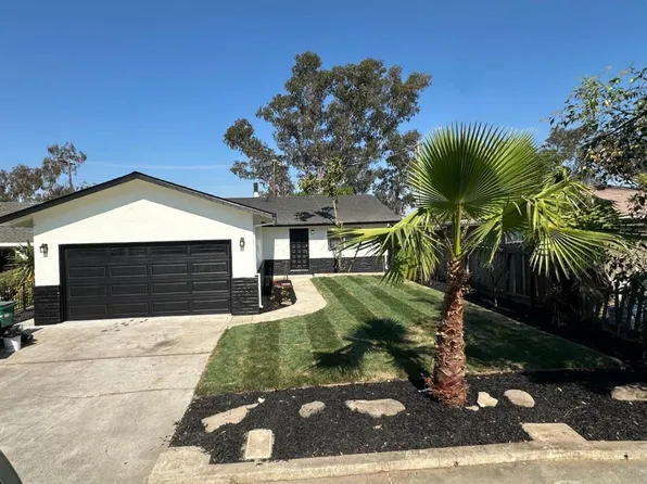 972 Woodrow St, Lodi, CA 95240