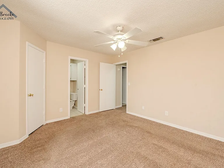 1215 N Pacific Ave — Photo 18