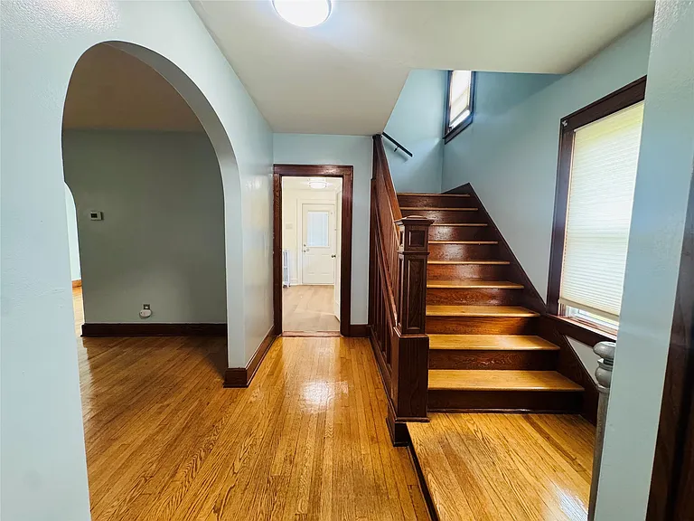 151-153 Iris Dr — Photo 13