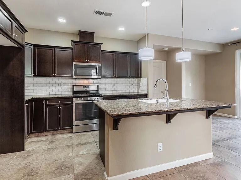 3475 Bellaire Ave — Photo 26
