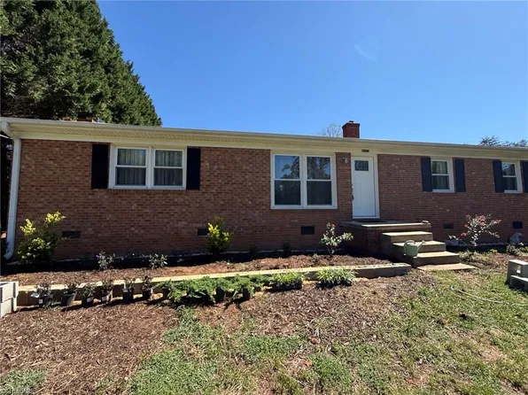 7028 Belford Rd, Summerfield, NC 27358