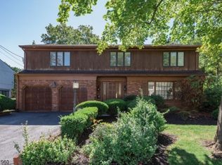 40-04 Dauria Dr, Fair Lawn, NJ