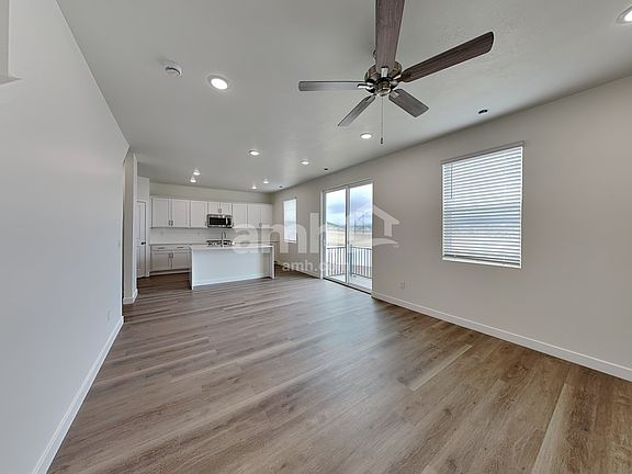 5th image of 1284 W Mahogany St
