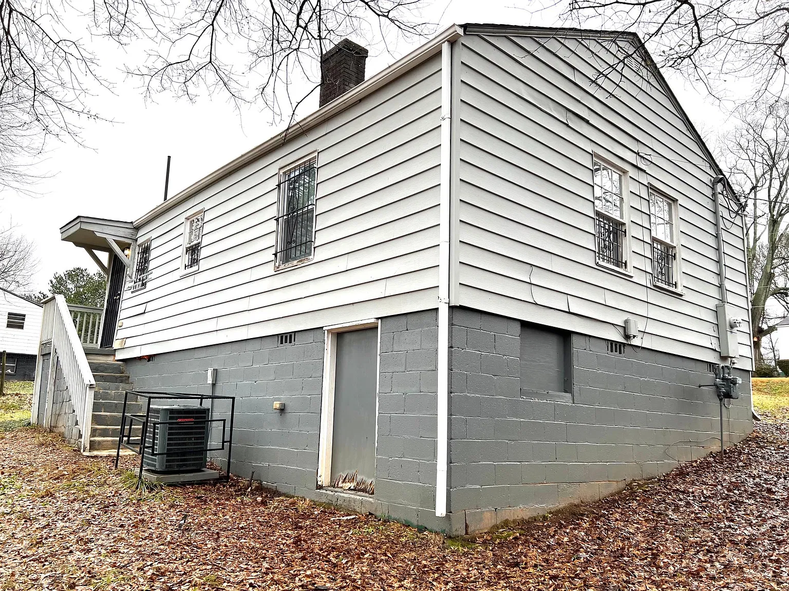 1877 Akron Dr SE — Photo 2