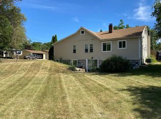 1520 Petrolia, West Bloomfield, MI 48324