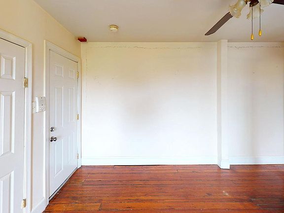 4th image of 1103 N 41st St #3R