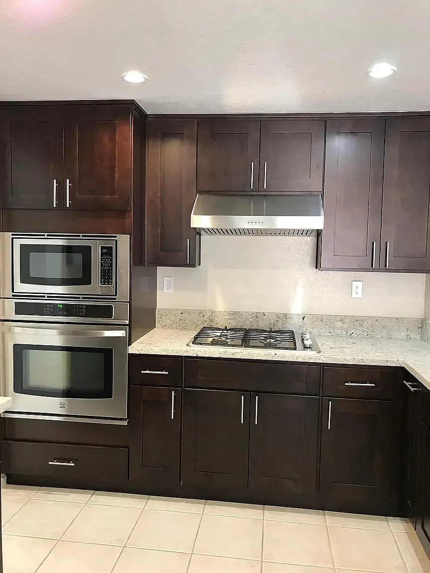 4 bed, 2350 sqft, $5,200 — Photo 3
