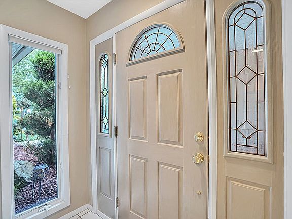 3rd image of 21 Avalon Ln
