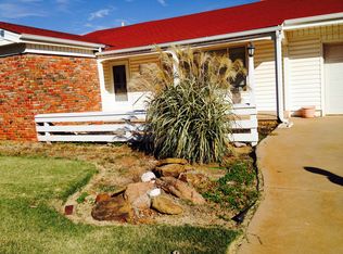 1605 Park Ave, Clinton, OK 73601