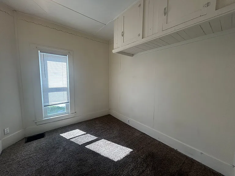 144 N Broad St — Photo 6