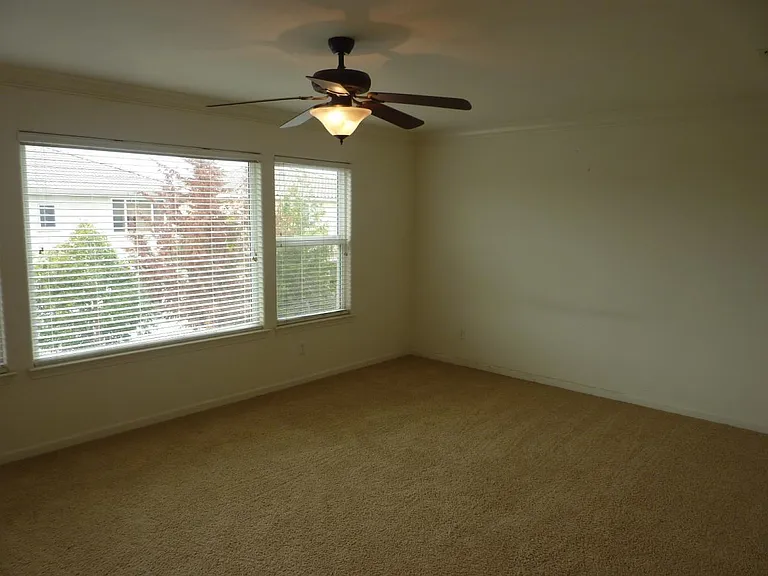 10356 Stoecker Way — Photo 5
