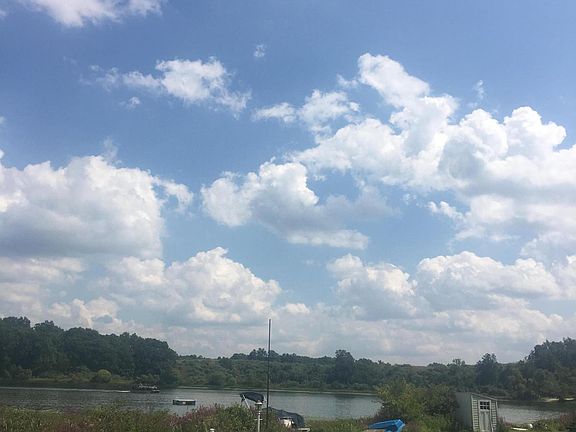 3rd image of Longview Ct