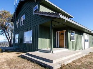 4400 Upper River Rd, Gold Hill, OR 97525