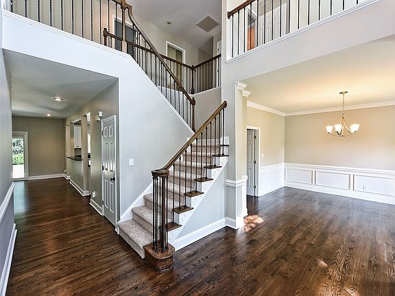 2nd image of 4517 Grandfathers Ln