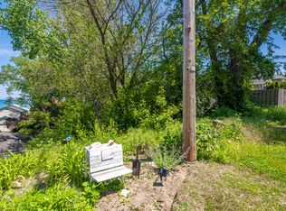 7710 Oak Ave, Gary, IN 46403