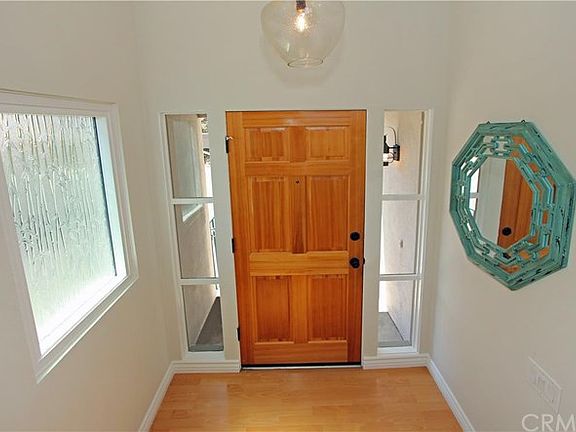 5th image of 727 Calle Casita