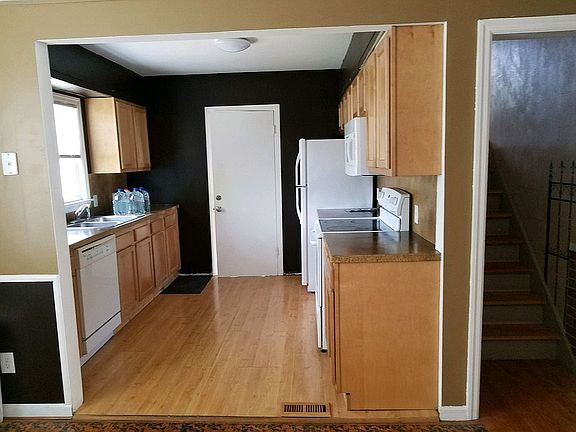 4th image of 1511 Margaret Ave SE