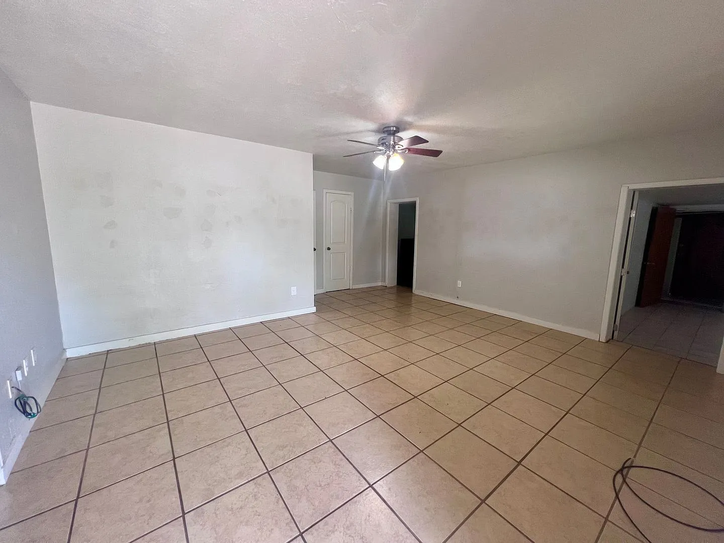 PM2 - 515 Southwest 6th Street — Photo 2