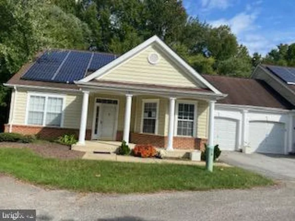 1 Rosebud Ct, Upper Marlboro, MD 20774