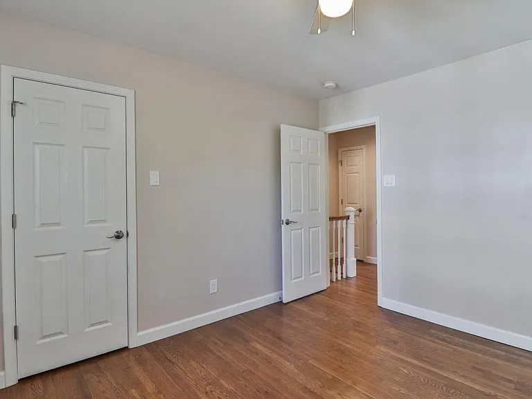 2831 Laclede Station Rd — Photo 15