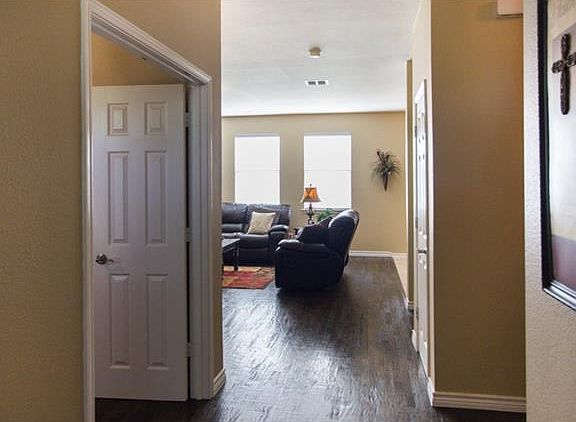 3rd image of 2313 Pharr Dr