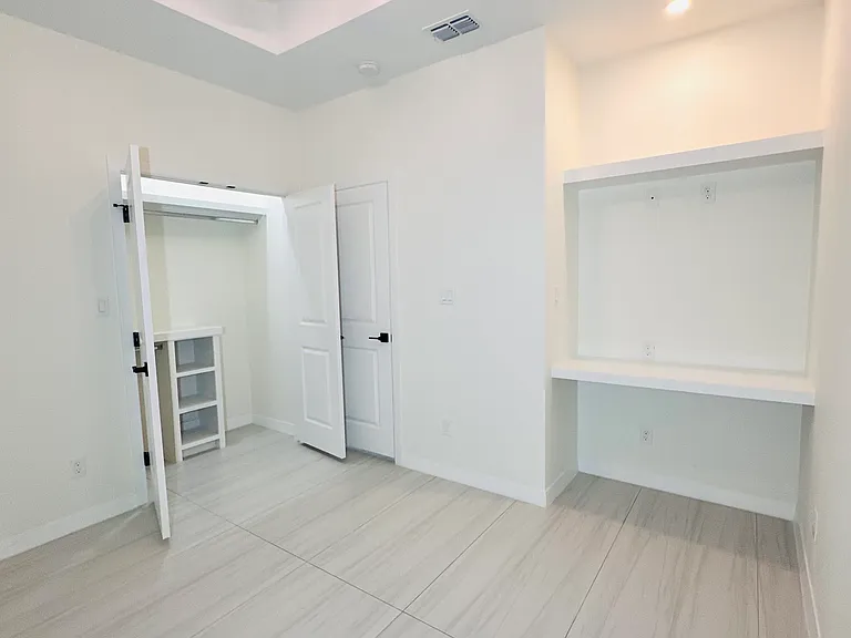 11313 N 25th St #4 — Photo 19