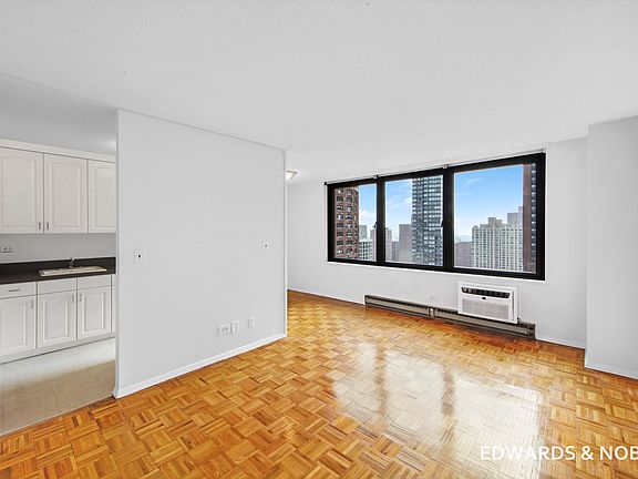 4th image of 1623 3rd Ave APT 24E