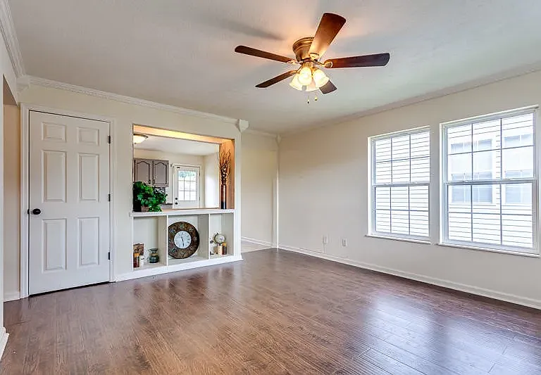 505 E Emerald Ave — Photo 7