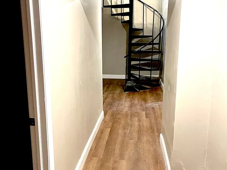110 Railroad Ave — Photo 14