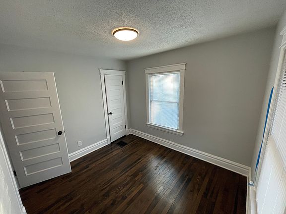 4th image of 3123 Central St