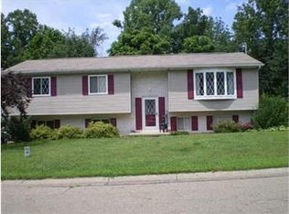 1736 Buena Vista Dr, Coshocton, OH