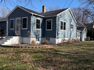 721 W Michigan St, New Buffalo, MI 49117