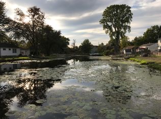 500 Spring Rd, Ingleside, IL 60041